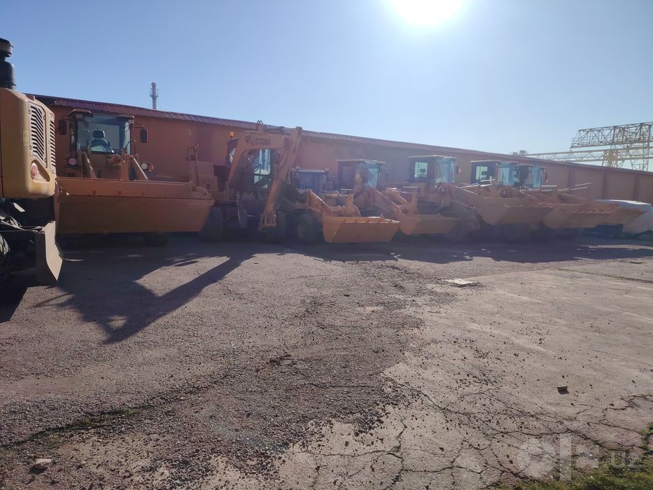 Погрузчик 1,4куб 2 тонна олади катта кабина