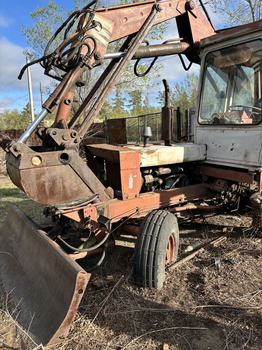 Продам трактор эксковатор