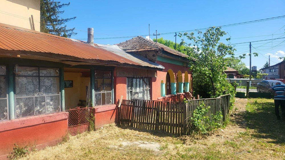 Casa batraneasca  cu teren si vie in comuna Baneasa, jud. Giurgiu - Strada Principala, DN 41