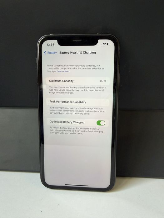 BPFR* iPhone 11 128GB