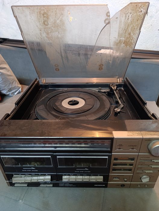 Класическа Стерео Уредба Universum