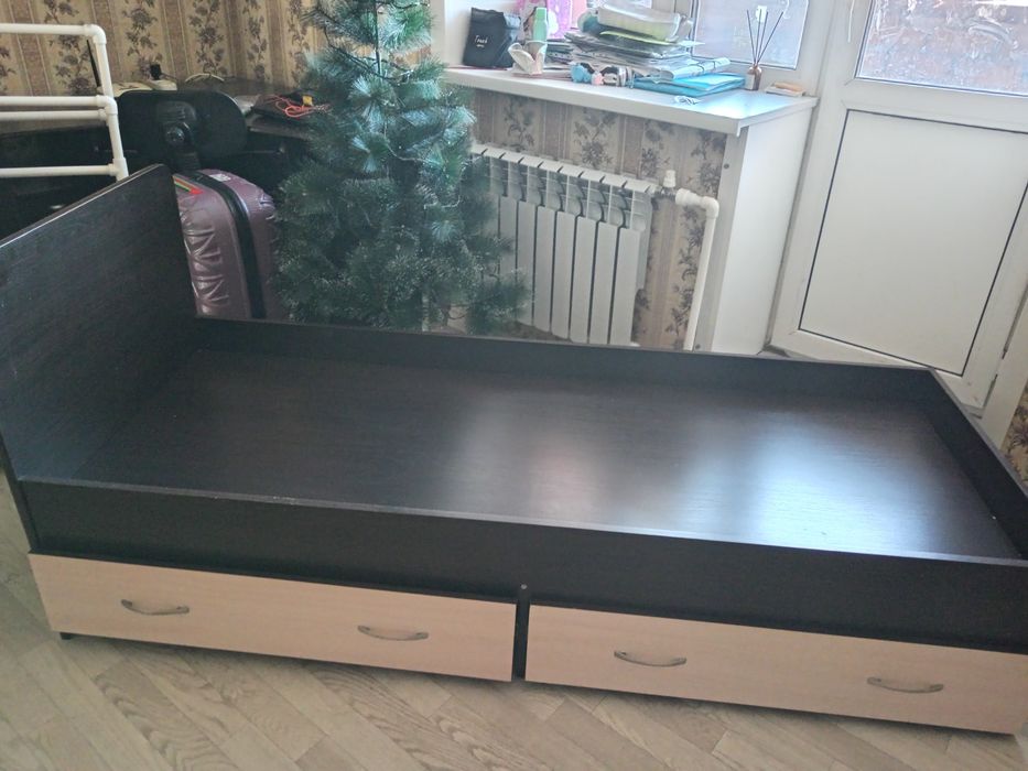 Продам кровать односпалку