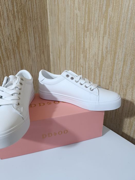 Женские кросовки