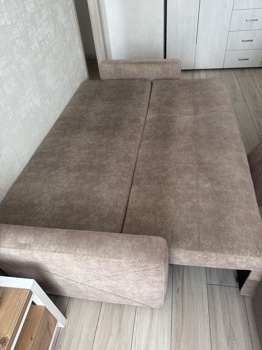 Спальный диван (мягкая мебель)