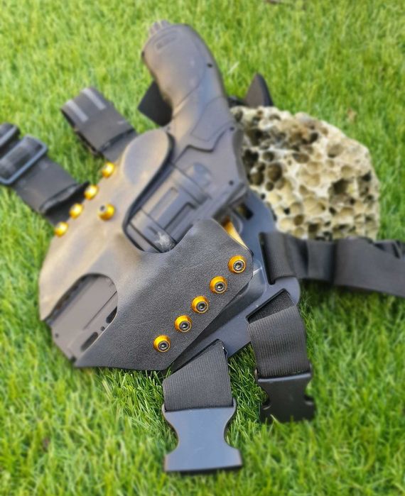 SUPER OCAZIE! Pistol Pentru AutoAparare Model UMAREX Co2 AerComprimat