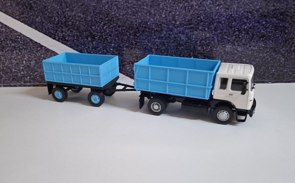 Macheta Roman diesel cereale scara 1:43