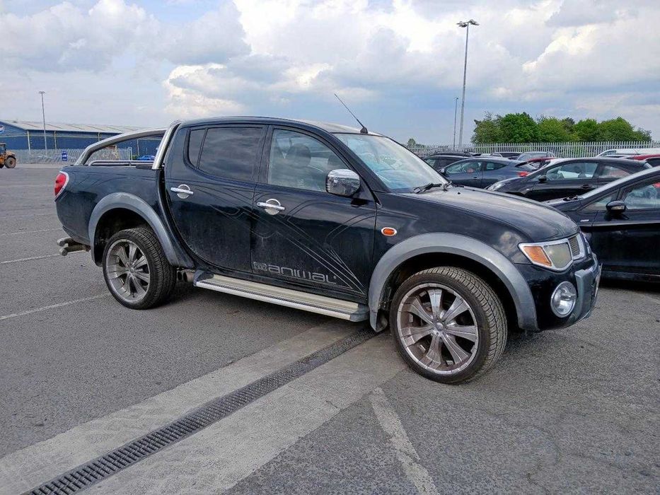 Dezmembrez Mitsubishi L200 2.5 Diesel 2006