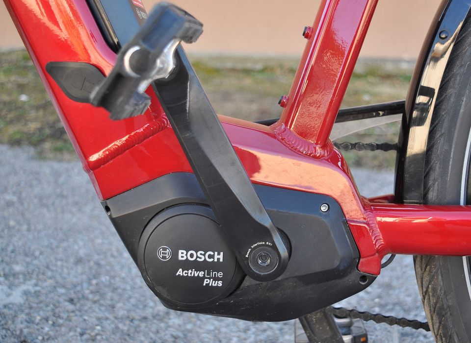 Carver Route E.420- 28 цола- електрически велосипед