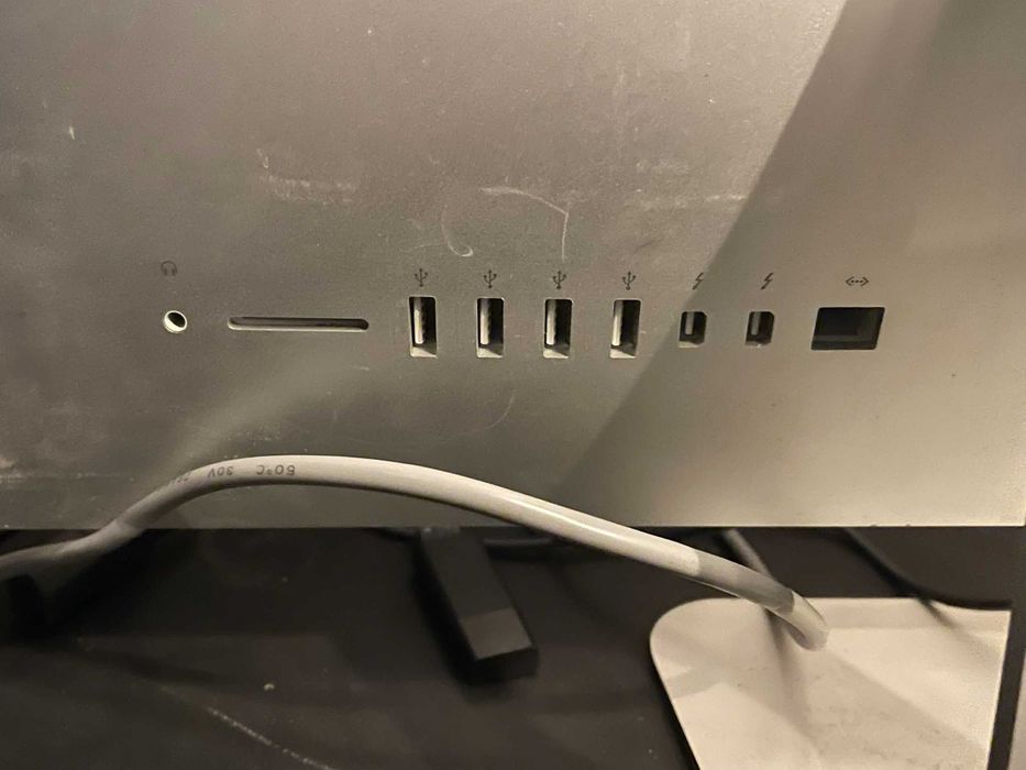 All in One Apple iMac 21.5" A1418 2015 i5-5250U 8GB RAM 128gb SSD