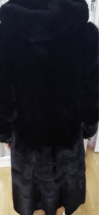 Продам норковую шубу
