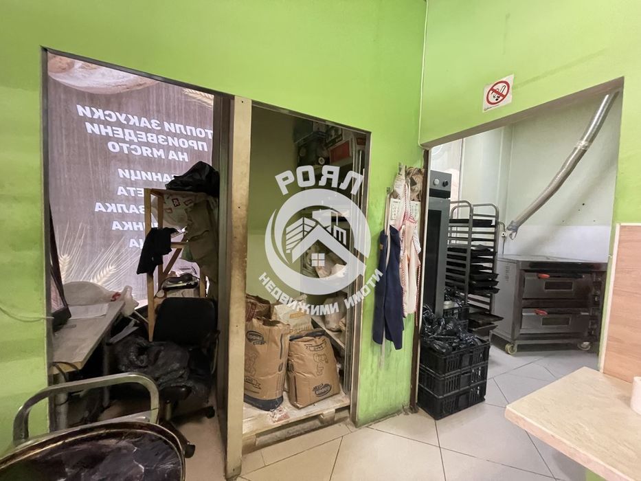 Дава се под наем Магазин в Пловдив, Център - 52 кв.м за 510 € - Снимка #2