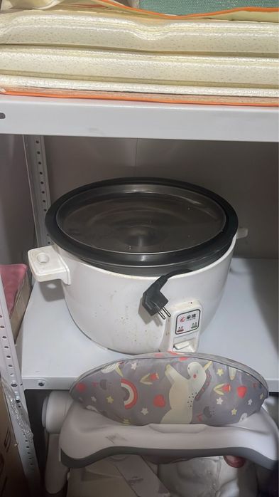 Продаю срочно рисоварка