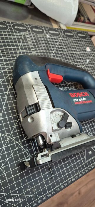Fierastrau pendular Bosch