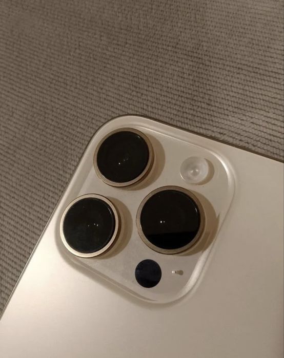 Iphone 16 pro отличном состоянии