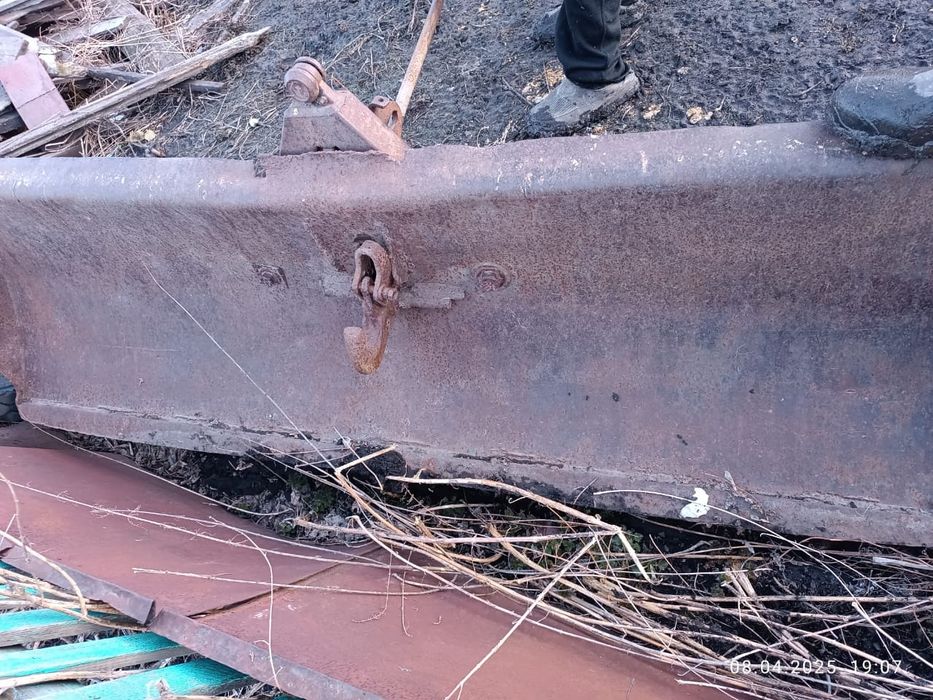 Лопата на трактор