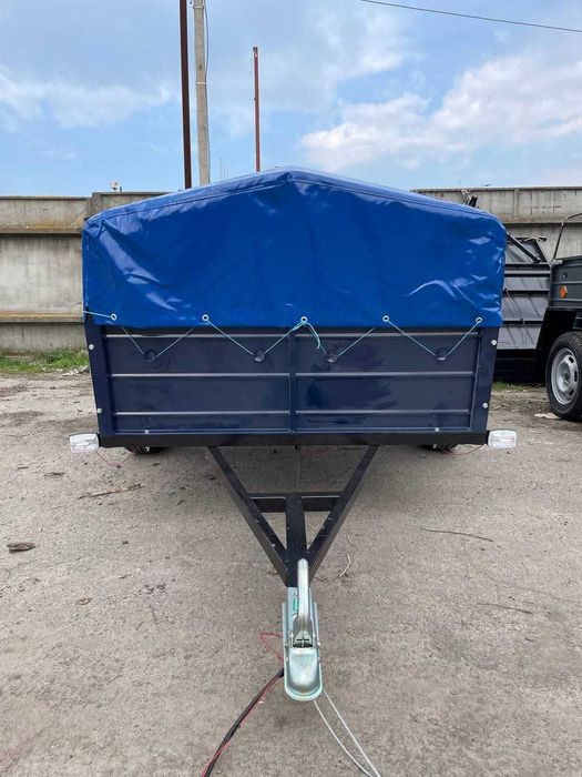 Легковой усиленный прицеп