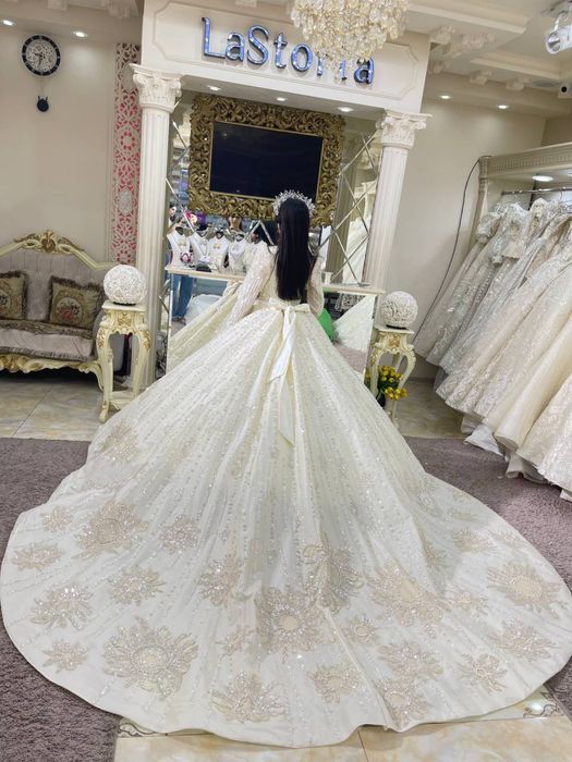 салон ёпилвоткани учун тренддеги келин койлела сотилвотти