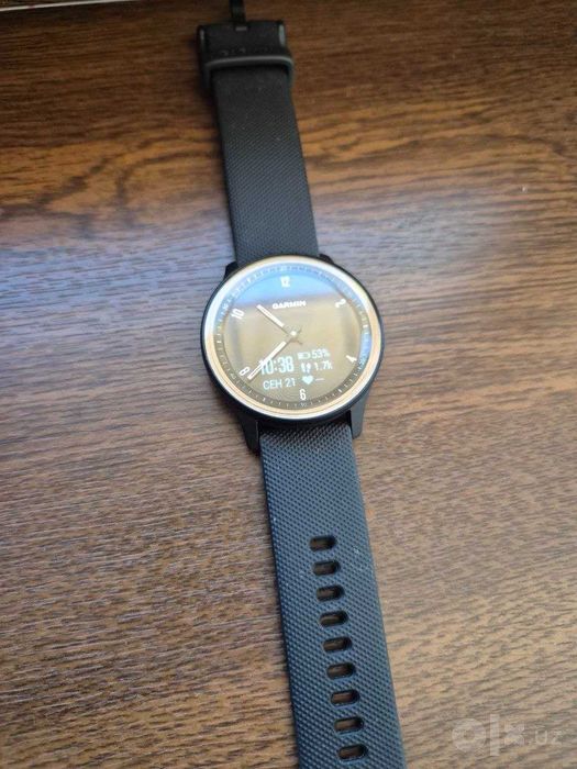 Часы Garmin Vivomove Sport