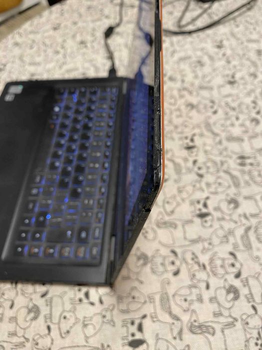 лаптоп Lenovo Yoga 2
