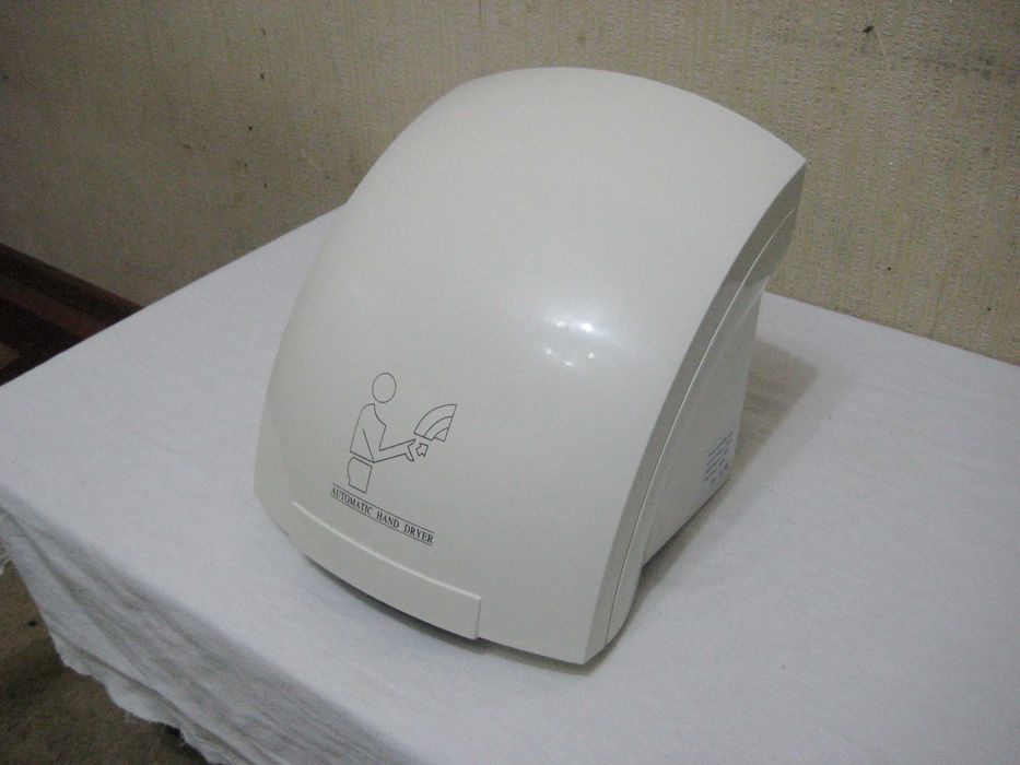 Сушилка фен для рук идеальном рабочим почти новым состоянии!