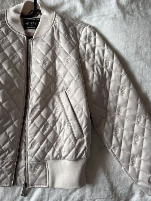 Guess - дамско яке