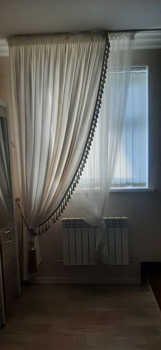 Продам шторы белый
