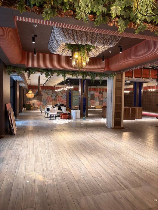 Аренда под офис или ресторан или под любой бизнес Центр Сквер