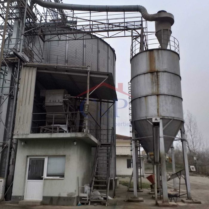 Продава се Промишлена сграда в Велико Търново, Център - 5000 кв.м за 123 €/кв.м - Снимка #8