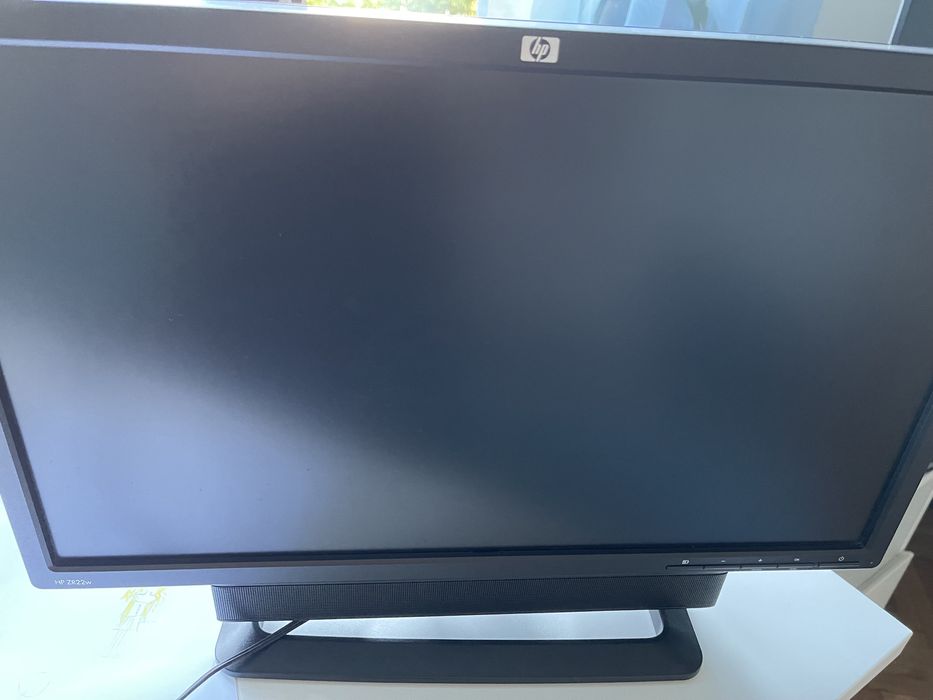 Монитор HP ZR22w