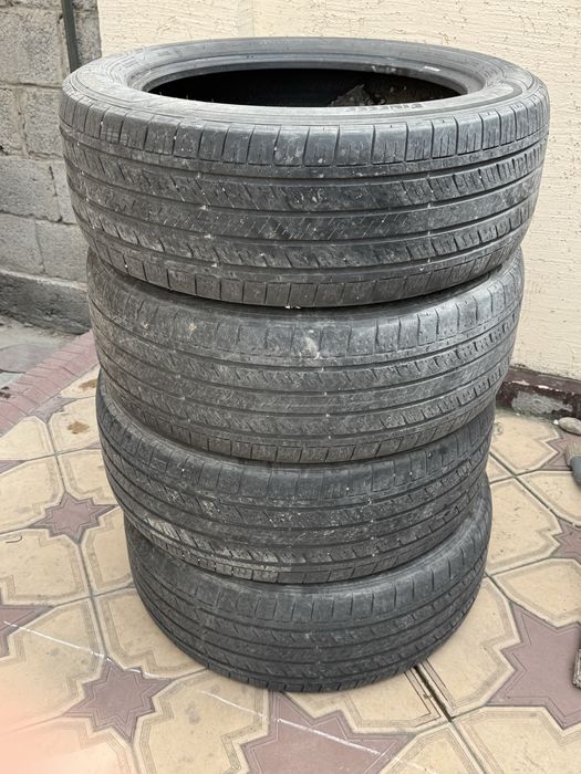 Шины летние Goodyear 235/55/19