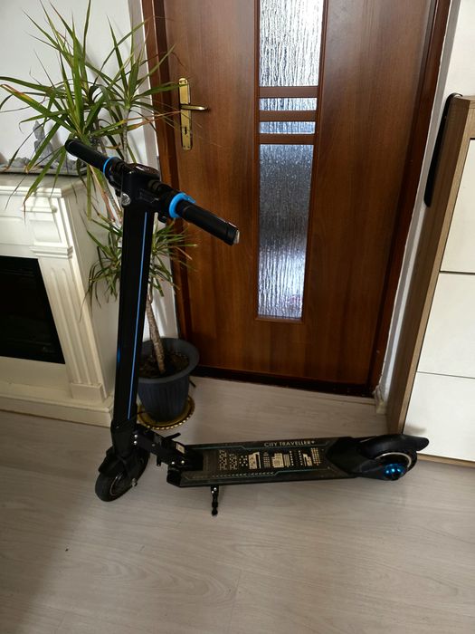 Vând trotinetă electrică Myria City Traveller+,