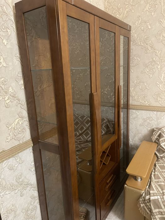 Сервант 2 предмета