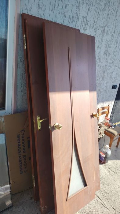 Продам двери в хорошем состоянии
