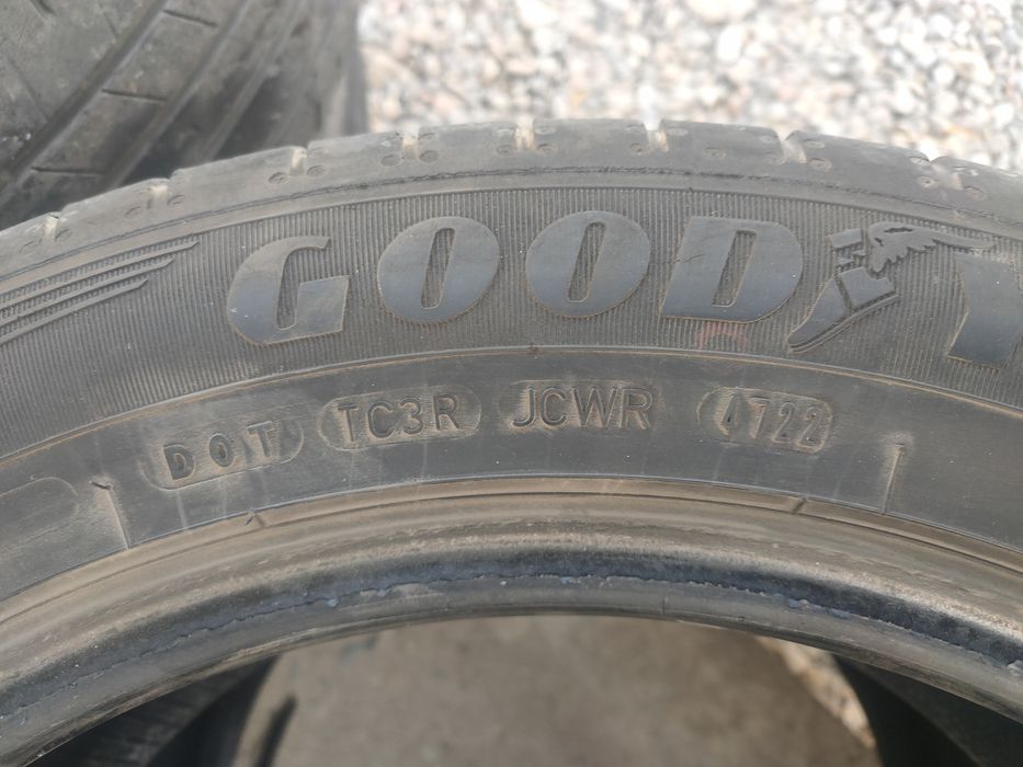 Продаётся шины Камри 55. 215/55/17