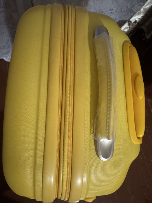 Чемодан Ambassador 70 литров