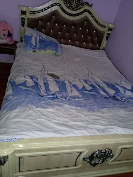 Mebel yangi.pul kk un sotilyapti