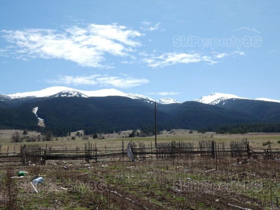 Парцел в Говедарци с прекрасни гледки!
