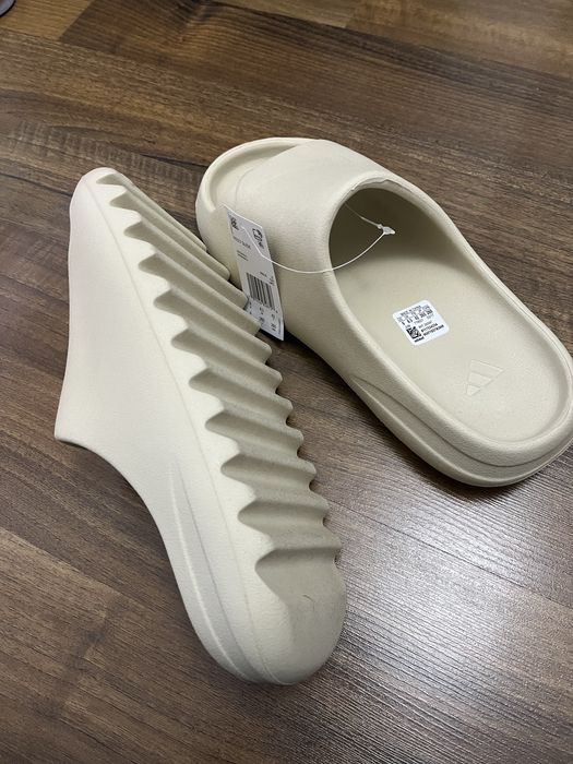 Vand Yeezy Slides