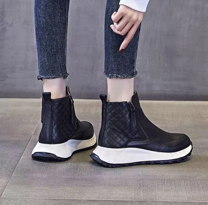 Продам ботинки