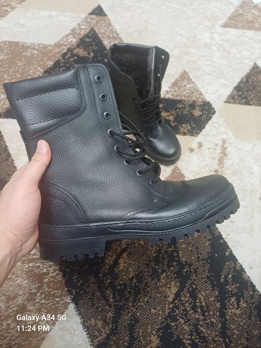 Продам Берцы Зима 43 размер