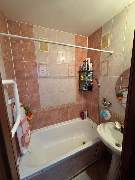 2 комнатная ОКТ продаётся