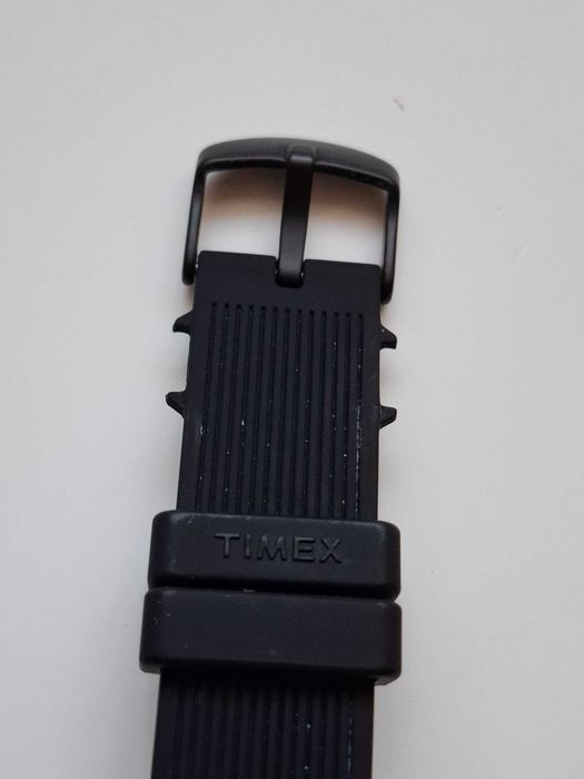 Мужские часы TIMEX Expedition (Модель TW4B20700)