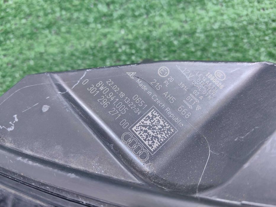 Десен фар за Audi A4 B9 / Ауди А4 Фул Лед