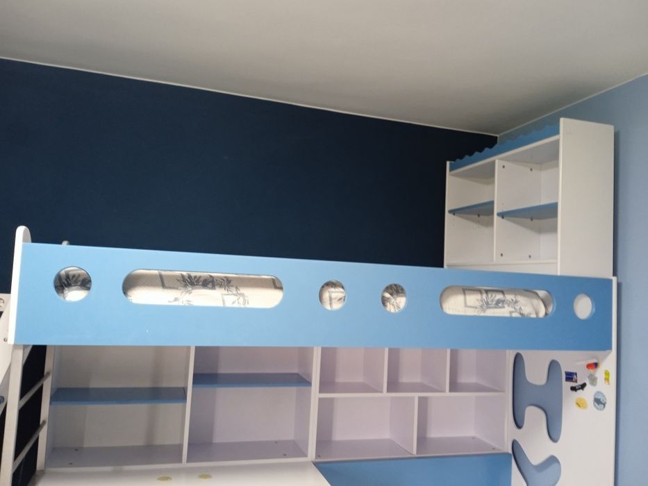 Обзавеждане за детска стая - легла, библиотека, вград. бюро, гардероб