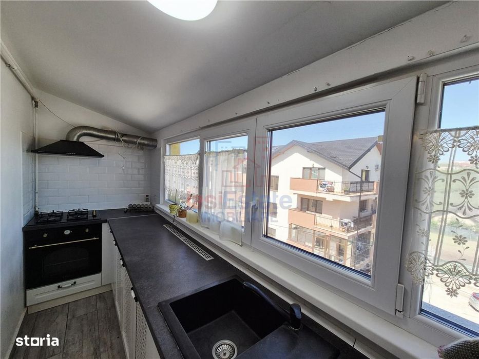Apartament cu 3 camere utilatmobilat cu parcare