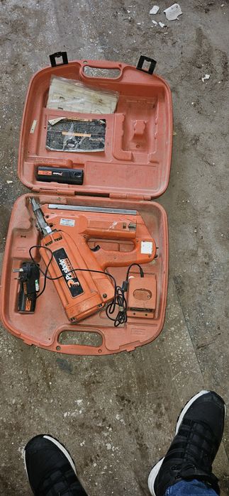 Vand diverse  pret in privat