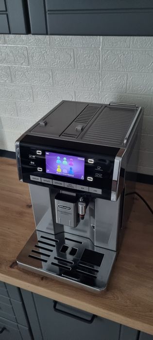 Espressor Delonghi PrimaDonna Exclusive