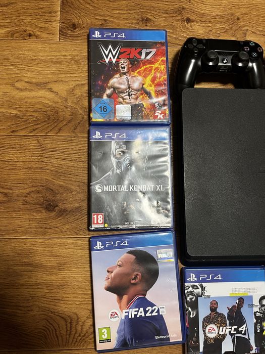 PS4 2 джойстика плюс 7 игри!без зарядно за джостиците!150евро