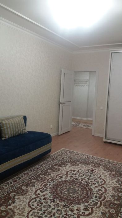 Посуточно  квартира на Левом берегу Сауран10Б
