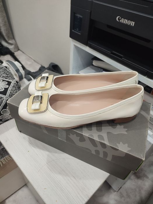 Продам туфли новые